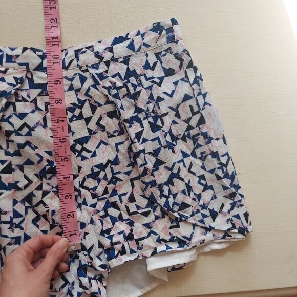 Cupcakes & Cashmere geometric print high waist shorts small - Picture 7 of 8